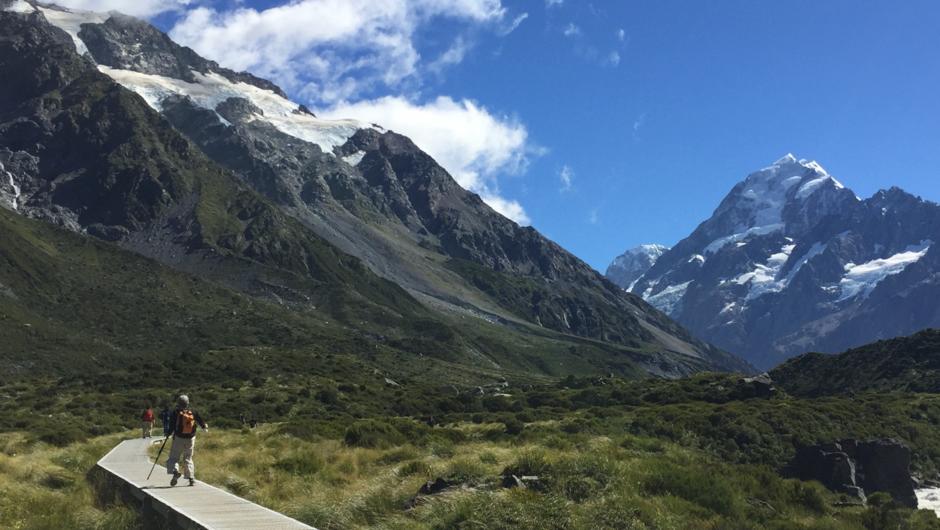 Hiking trails with views of glaciers and Aoraki/Mt Cook.
