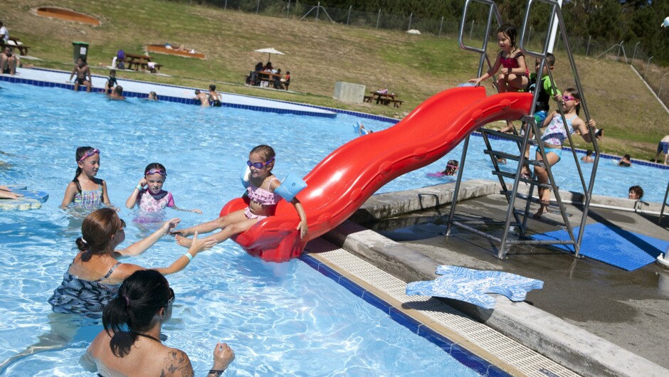 AC Baths Taupo outdoor pool kids slide.