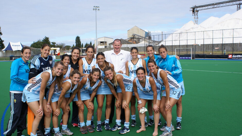 New Zealand Hockey Tour with Argentina Lioness' and Tour Time's David Underwood