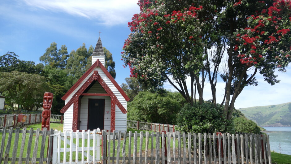 Visit Onuku Marae, the only place in the South Island where the Treaty of Waitangi was signed. Gain a new understanding of the depth of Maori knowledge and oceangoing skills by hearing the complete story of New Zealand's settlement from an Akaroa perspect