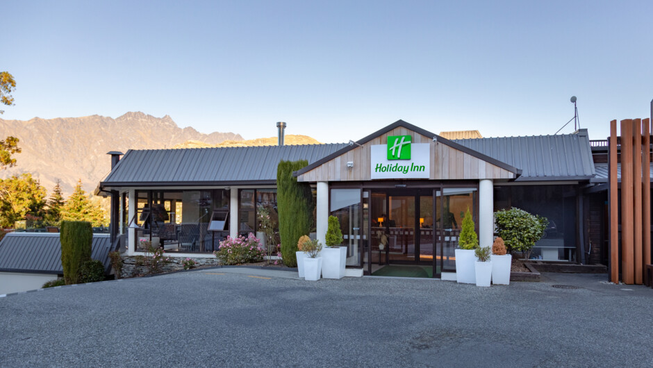 Holiday Inn Queenstown Farankton road is a great value choice for families and groups.