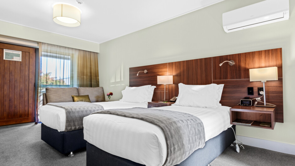 Hotel’s Standard Twin Rooms offer comfortable, air conditioned accommodation suitable for both business travelers and holidaymakers.