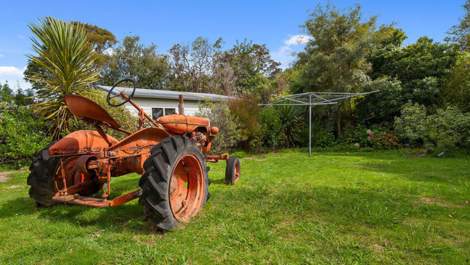 Vintage tractor (great for social media photos)