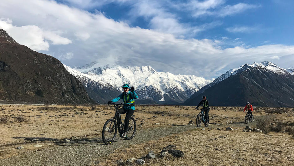 Group on the A2O Cycle Trail near Mt Cook.
