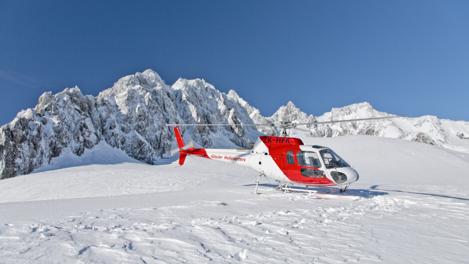 Enjoy a scenic flight over the glaciers and land on the snow to capture the spectacular scenery!