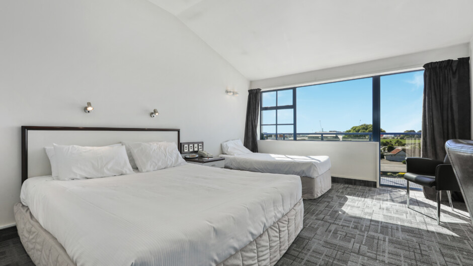 Spacious guest room