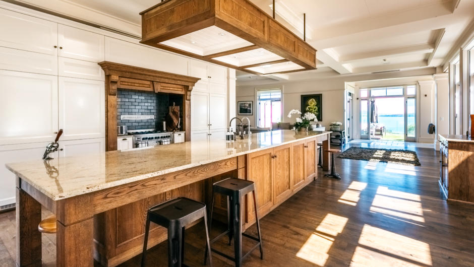 Amazing entertainers kitchen with everything you could possibly need.