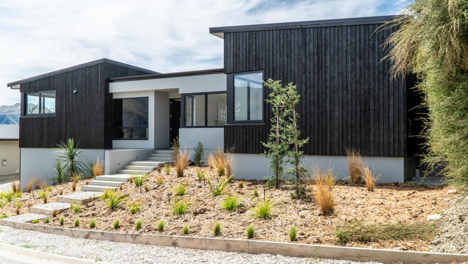 Release Wanaka - Farrant Drive. Modern contemporary home away from home.