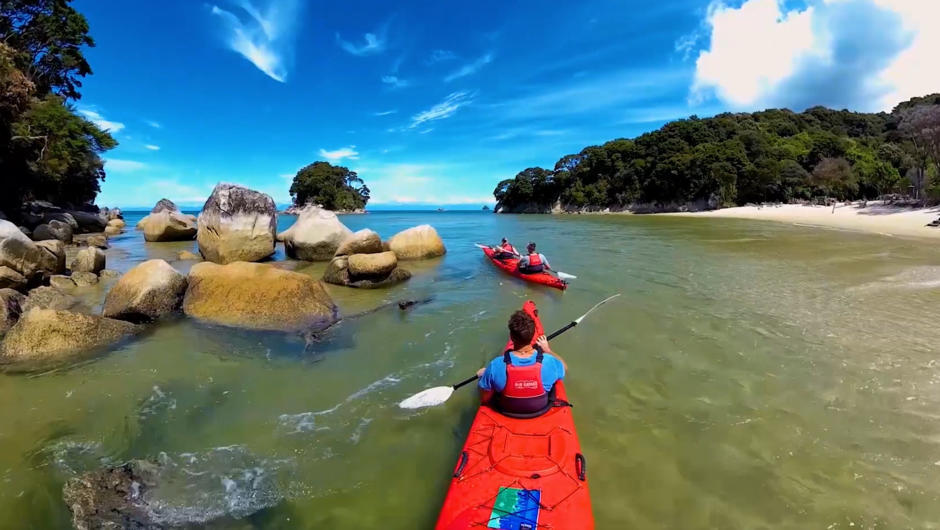 Kayaking in tidal lagoons in the Abel Tasman