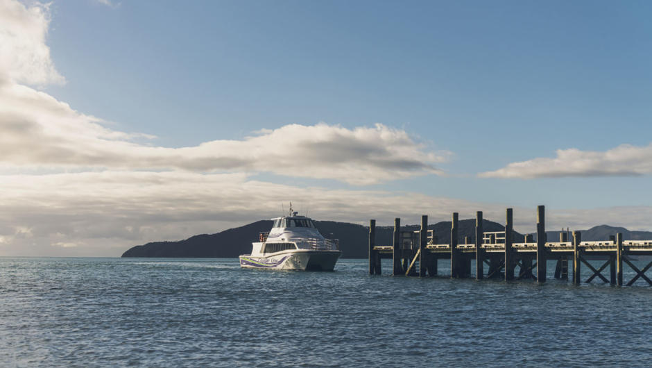 Cougar Line boat arriving at jetty in Marlborough Sounds