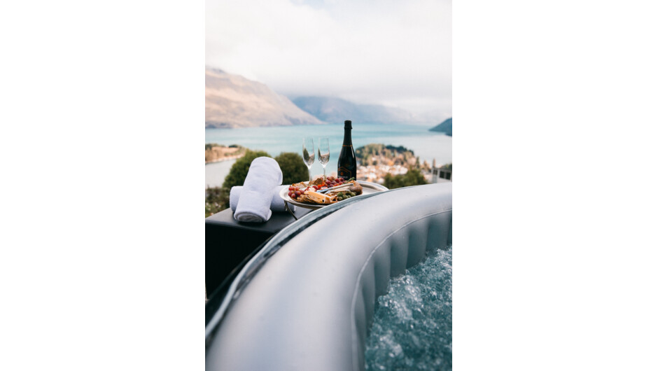 Portable hot tub, welcome platter and bubbles waiting for our guests arrival.