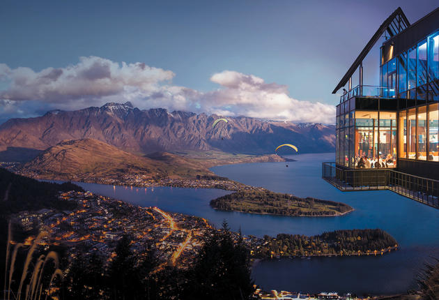 Queenstown offers a range of activities, from adrenalin pumping to unique food and drink experiences. Here are the top 10 activities in Queenstown.