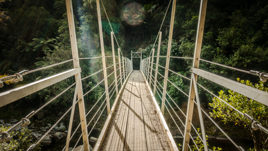 Swing bridge at Wainui Falls