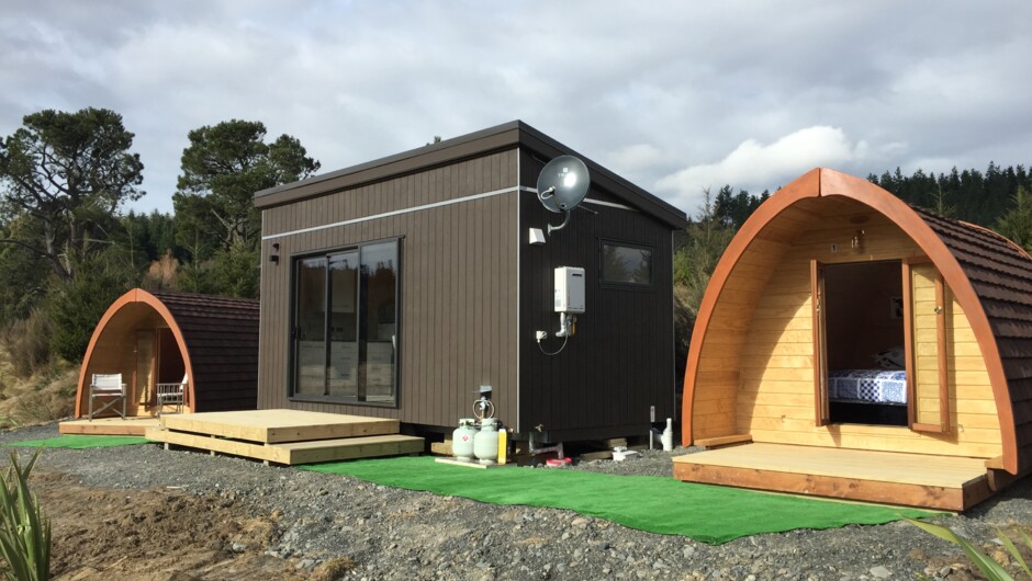 Set up of the Harakeke Huts