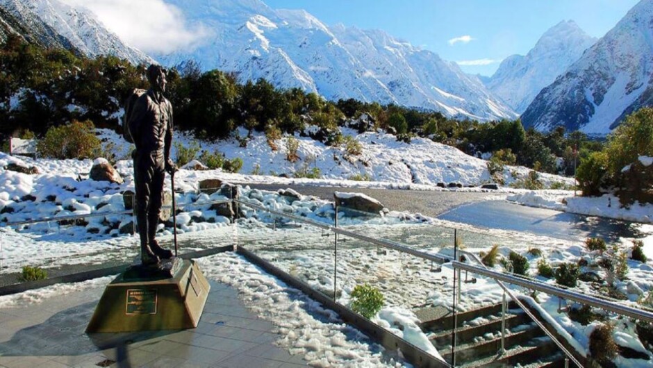 Sir Edmund Hillary Statue