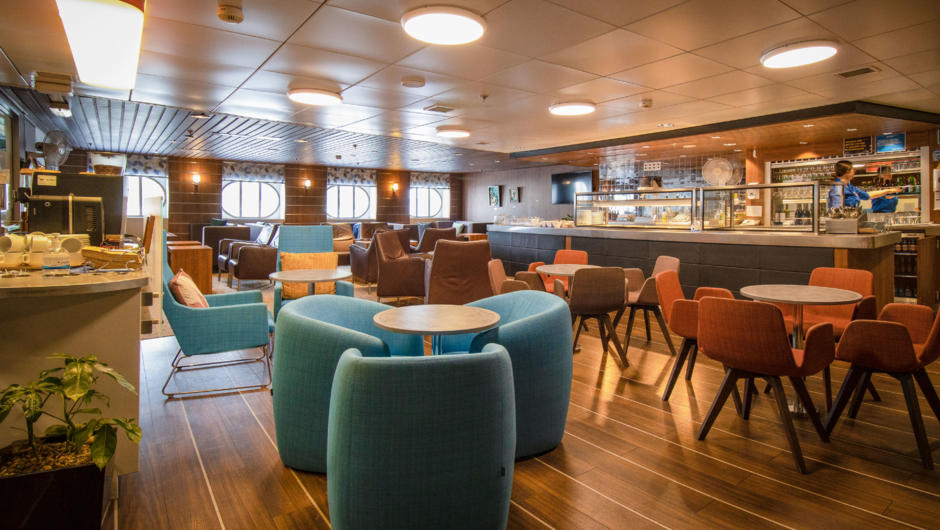 Travel in elegant style with inclusive food & drinks in the Interislander Plus lounges