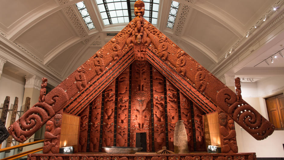 He Taonga Māori - Māori Court - This gallery contains over 1,000 artefacts from around New Zealand which date back to the arrival and settlement of Māori