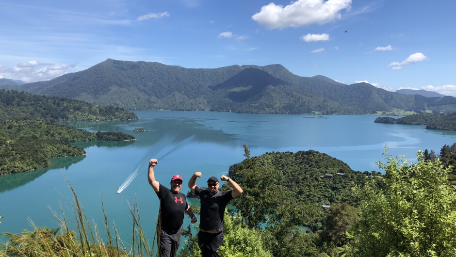 Hiking Queen Charlotte Track - on top of the world