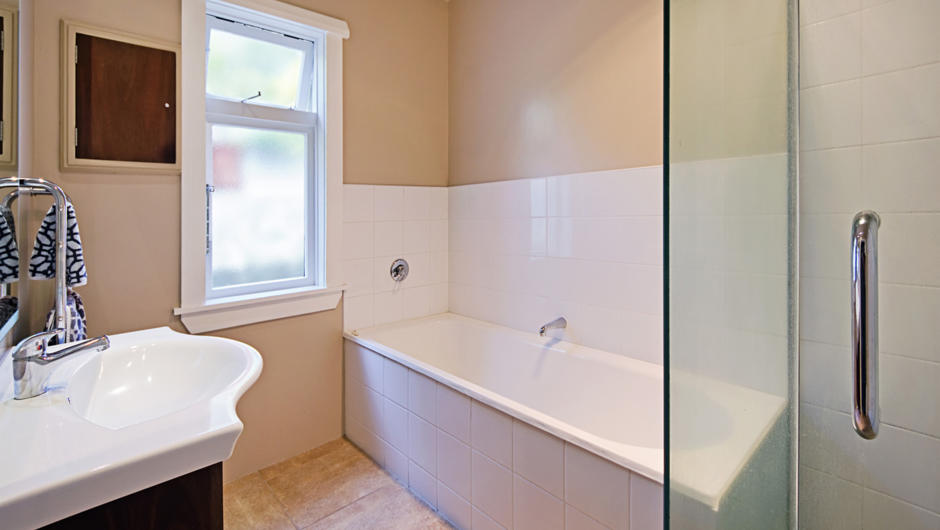 Bathroom with bath & separate shower (separate toilet)