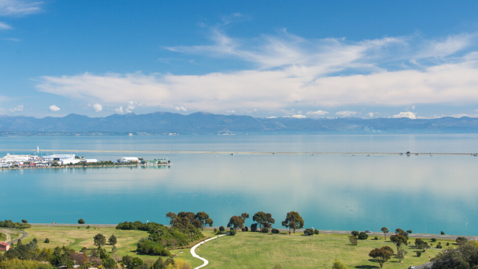 Aqua Heights Apartment - Stunning Views over Nelson&#039;s Tasman Bay.