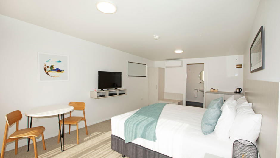 Our corporate suites were professionally designed and have all the facilities you would expect from a new luxurious motel. Modern and spacious, plus just a short walk to Whakatane Town center, The Com Plex Motels corporate suites are perfect for business 