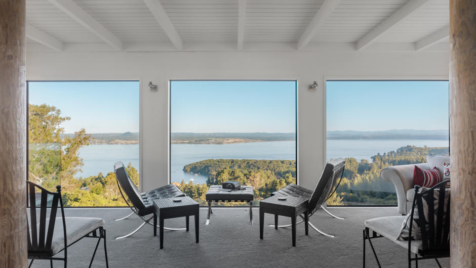 One of the best locations overlooks the Lake Taupo and mount range, simple and nice.