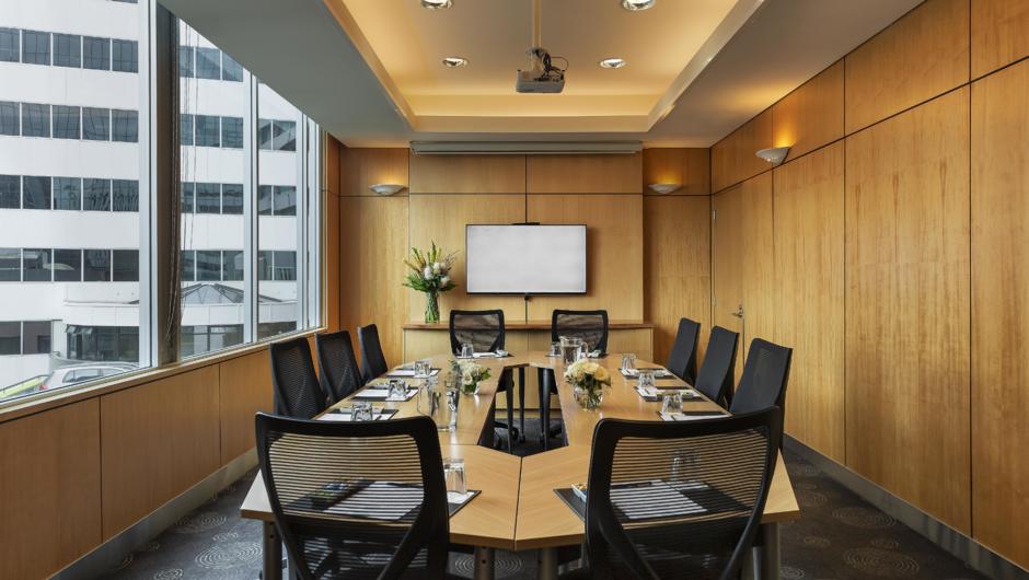 The Cabinet Room is 30sqm and offers modern, up-to-date audio visual equipment and can be set in both a boardroom or theatre styles.