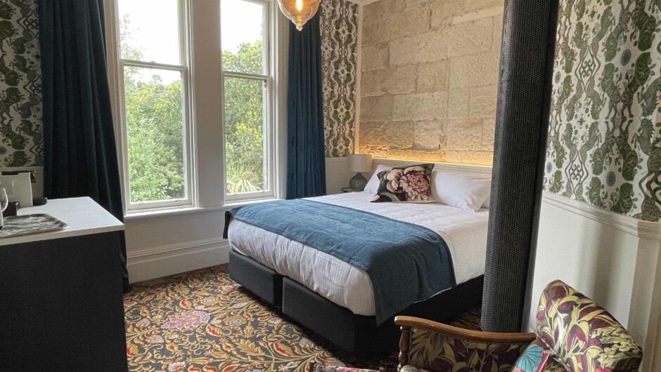 The Borton Chamber - Named after prominent Maerewhenua run holder John Borton who owned Casa Nova house from 1875 to 1911.  Located in the Noble Wing, the Borton Chamber features a king sized bed and a large Oamaru stone feature wall with LED lighting.
