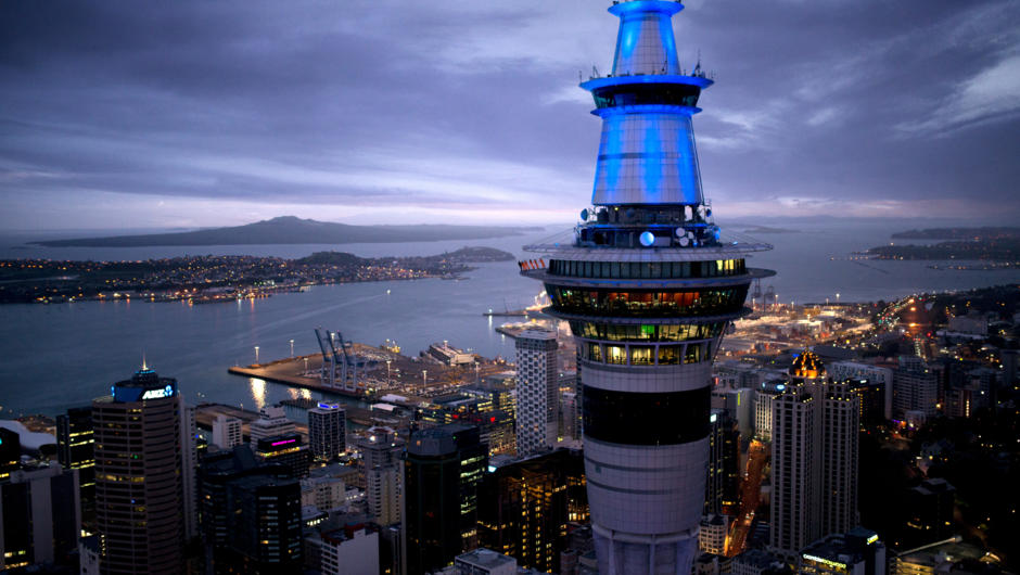 The Auckland Skytower at dusk