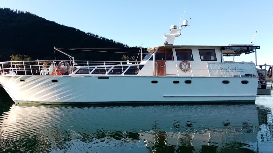See the Bay of Islands with Ataahua Cruises. Our 18m vessel is ideally set up for comfortable cruising with plenty of room to spread out.
She’s a great stable platform to take those breathtaking photographs as you create beautiful memories of all the Bay