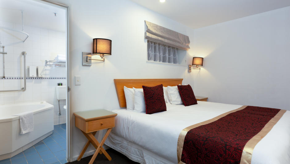 Fully self-contained two-bedroom, two-bathroom apartment Corporate Suites - the perfect place to base yourself for a business trip to Christchurch. Each bedroom has its own private ensuite bathroom and with a spacious open-plan living with a balcony and d