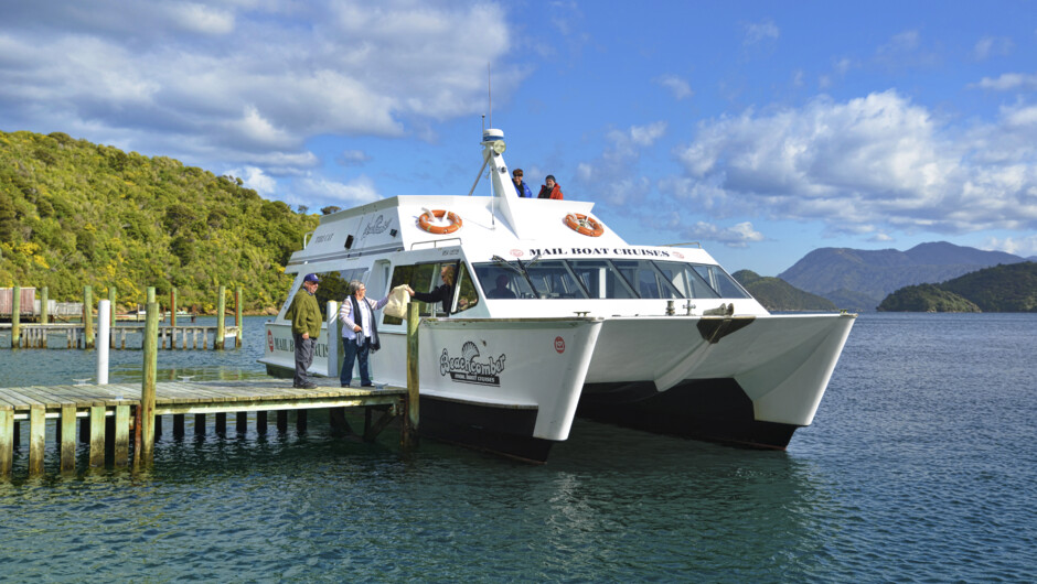 MV Tiri Cat Beachcomber Cruises