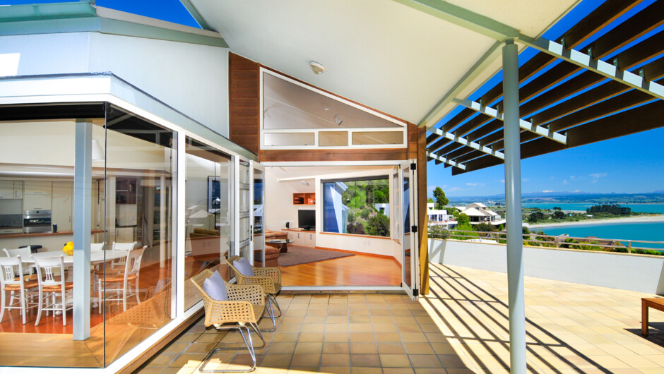 Beach Views - Nelson Holiday Home