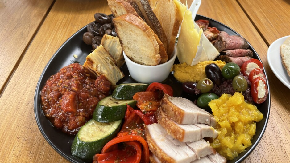 The beautiful platter lunch featuring local produce at Poppies Martinborough.