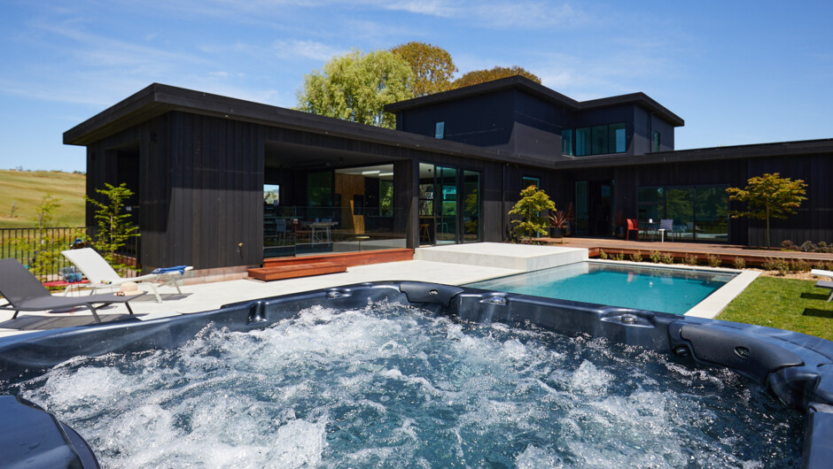 Copper Black spa pool