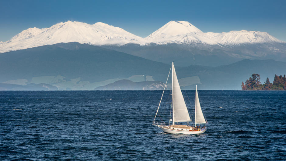 Taupo&#039;s snow capped volcanoes.