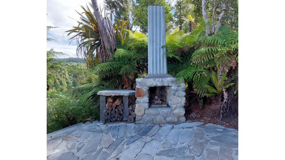 Retreat In The Wilderness - Outdoor Fireplace