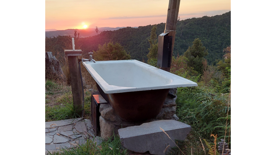 Retreat In The Wilderness - Outdoor Bath