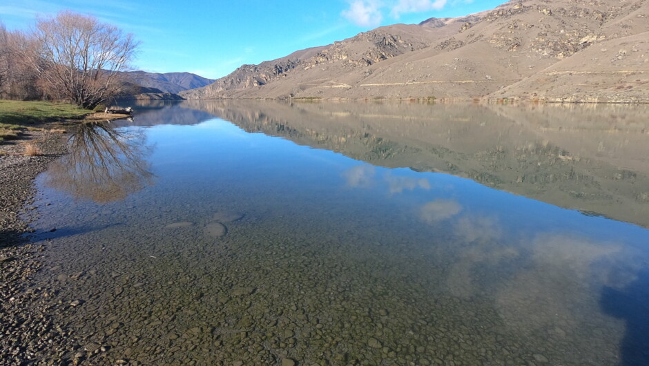 The beautiful Lake Dunstan - make sure to stop and enjoy the views along the ride.