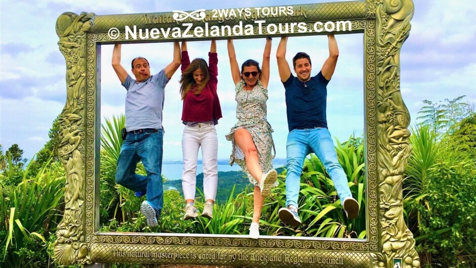 have fun in Auckland&#039;s iconic photo frame &amp; be part of NZ’s landscape in 2WAYS guided tours