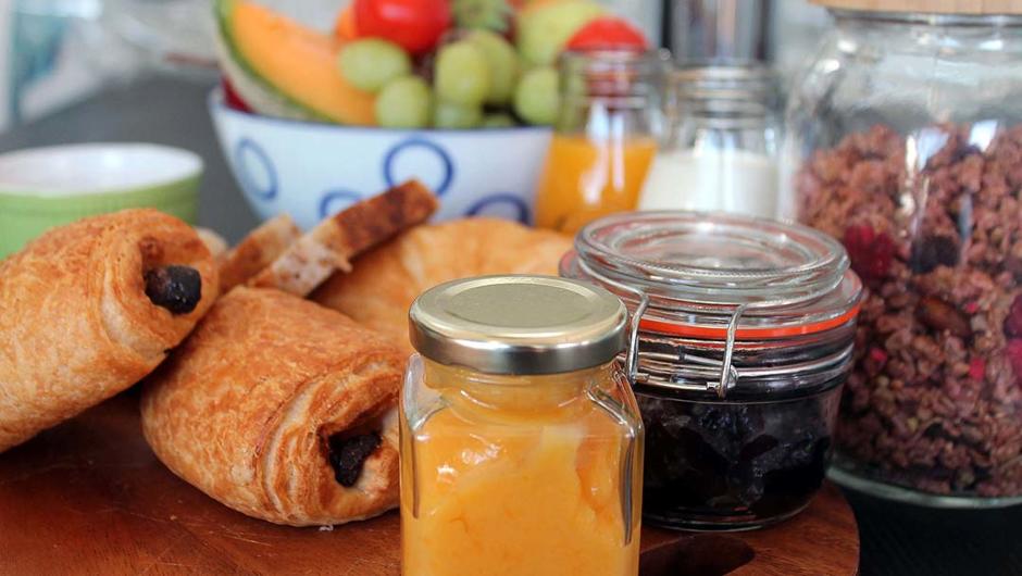 We provide a superior continental breakfast for you to enjoy.  Extras such as fresh or stewed fruit from the garden and homemade jams and preserves when available.