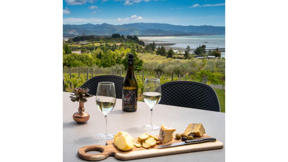 Enjoy local cheeses and wines with a spectacular view over the Bay or rent our e-bikes and visit the nearby vineyards.
