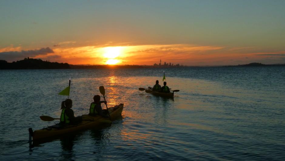 Kayaking back to Auckland City at sunset