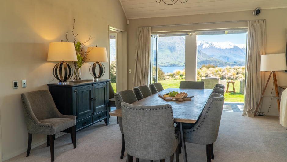 Release Wanaka - Westlands A dining room with a view!