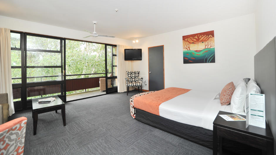 Superbly appointed Premium rooms has been furnished in a modern and contemporary style and designed for enhanced accommodation for your total comfort.