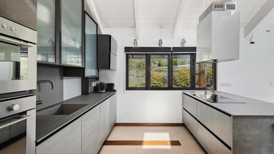 Modern, fully-equipped kitchen.
