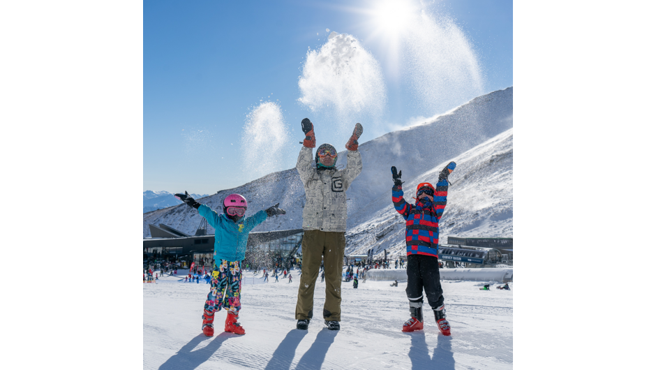 Located just 45 minutes from Queenstown, the Remarkables features a fantastic network of trails with wide, gentle slopes for beginners of all ages and big mountain runs for the experts in the family.