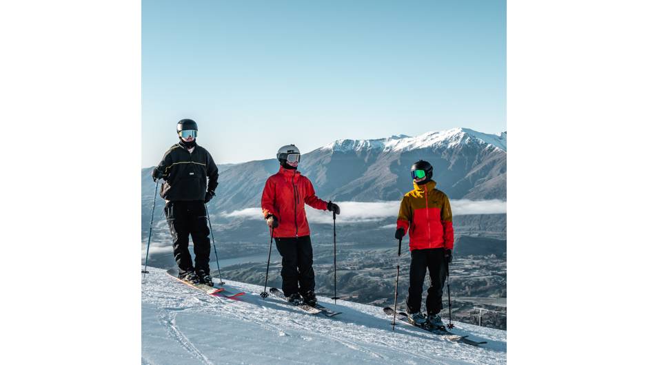 The New Zealand Superpass is the most flexible lift pass in New Zealand, giving you access to ski and ride Queenstown’s closest mountains – Coronet Peak and The Remarkables. Here are some skiiers enjoying the views from Coronet Peak.