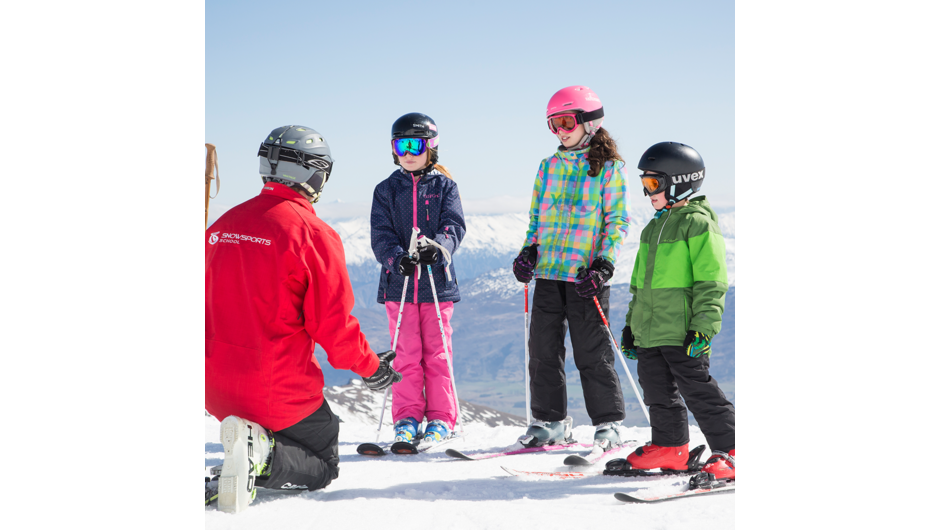Welcome to Queenstown for your winter ski or snowboarding holiday.  It’s not just the skiing that makes Queenstown a fantastic winter destination, there’s also the spectacular scenery, amazing adventures and endless activities to keep you entertained when