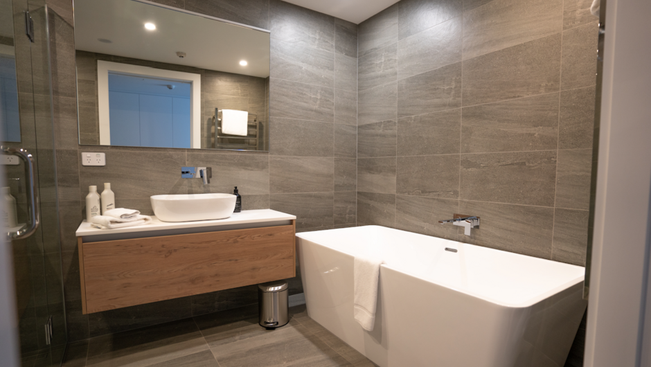 Master bedroom ensuite - with large bath tub.